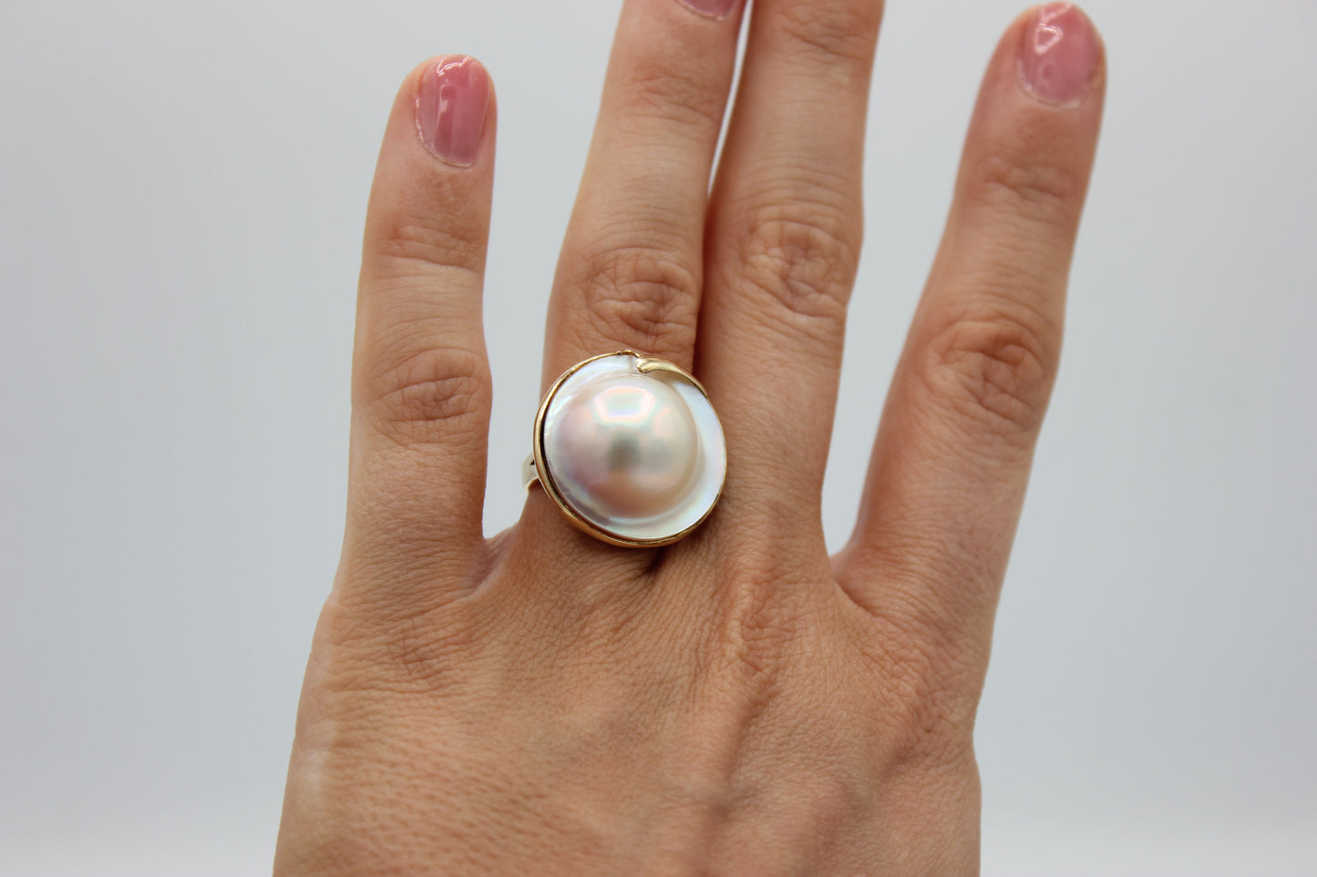 18 Ct Mabé Pearl Cocktail Ring